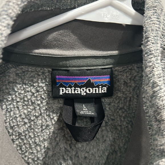 Patagonia Men's Heather Gray Better Sweater Fleece Vest - Picture 3 of 10